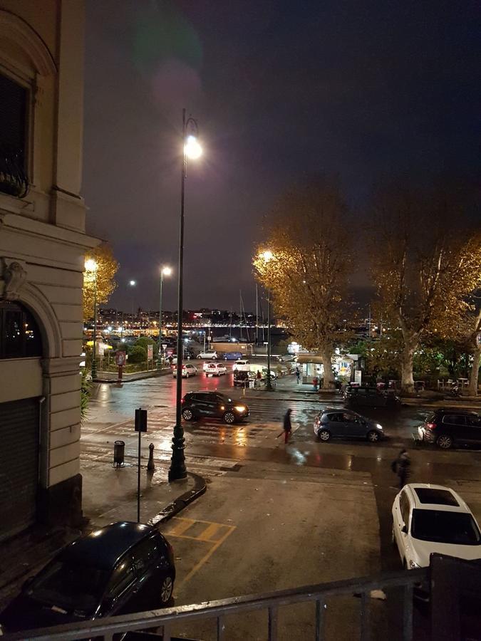 Napoli Lungomare Caracciolo Mon Amour Exteriér fotografie