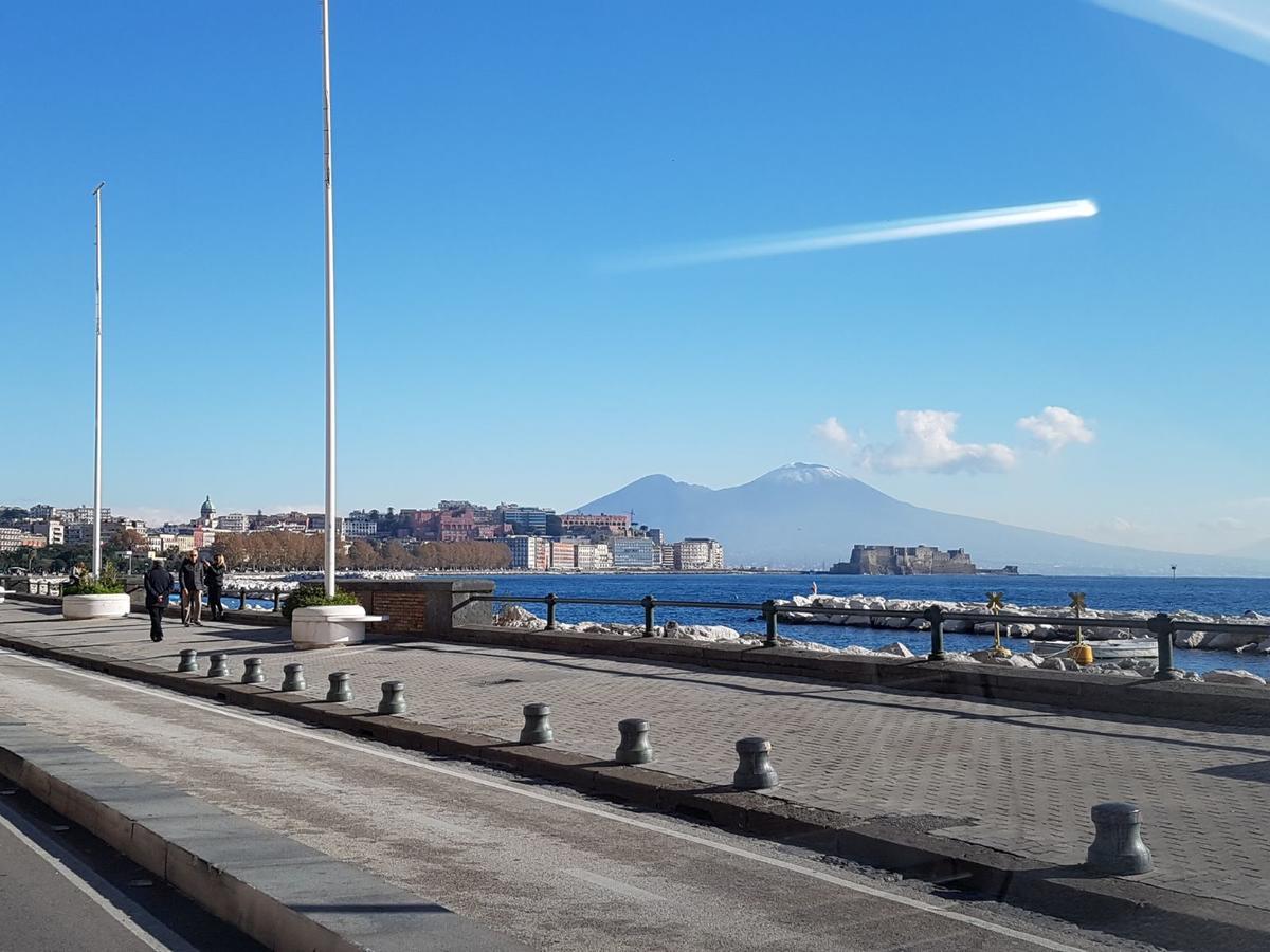 Napoli Lungomare Caracciolo Mon Amour Exteriér fotografie