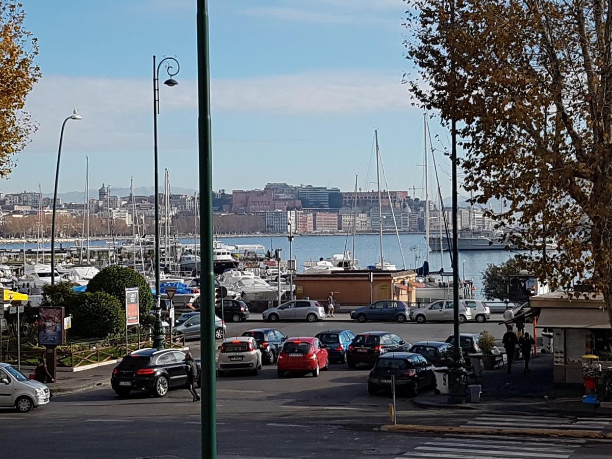 Napoli Lungomare Caracciolo Mon Amour Exteriér fotografie