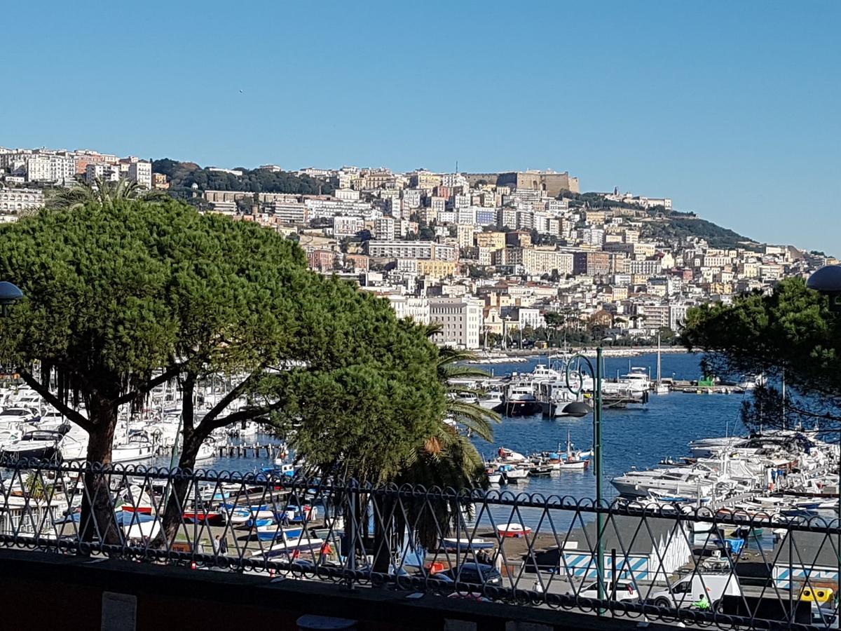 Napoli Lungomare Caracciolo Mon Amour Exteriér fotografie